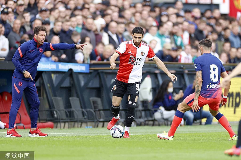 在俱乐部的 在俱乐部的