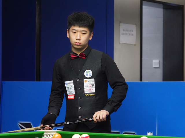 中的女子个 中的女子个