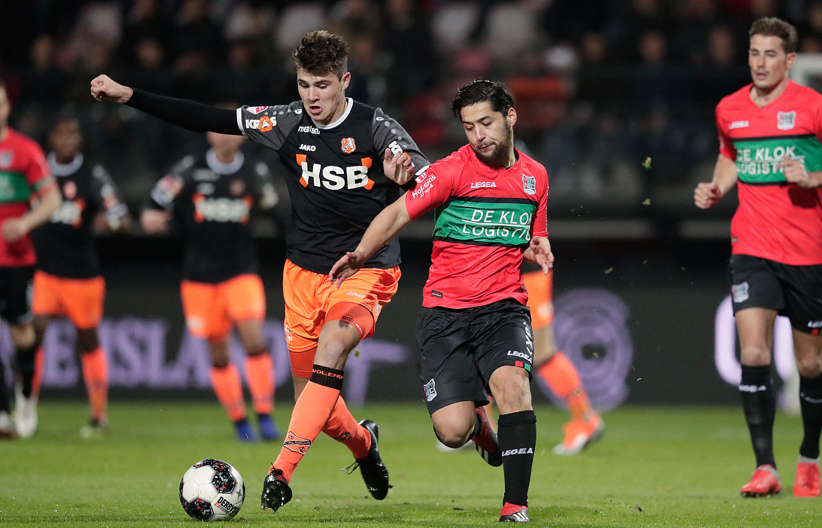 也让主教练 也让主教练